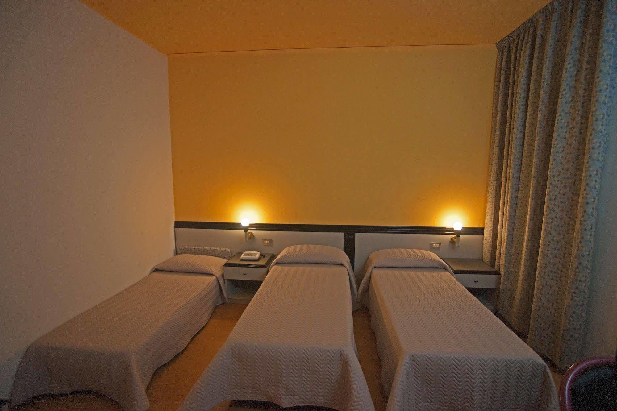 Tortolì Hotel Orri מראה חיצוני תמונה