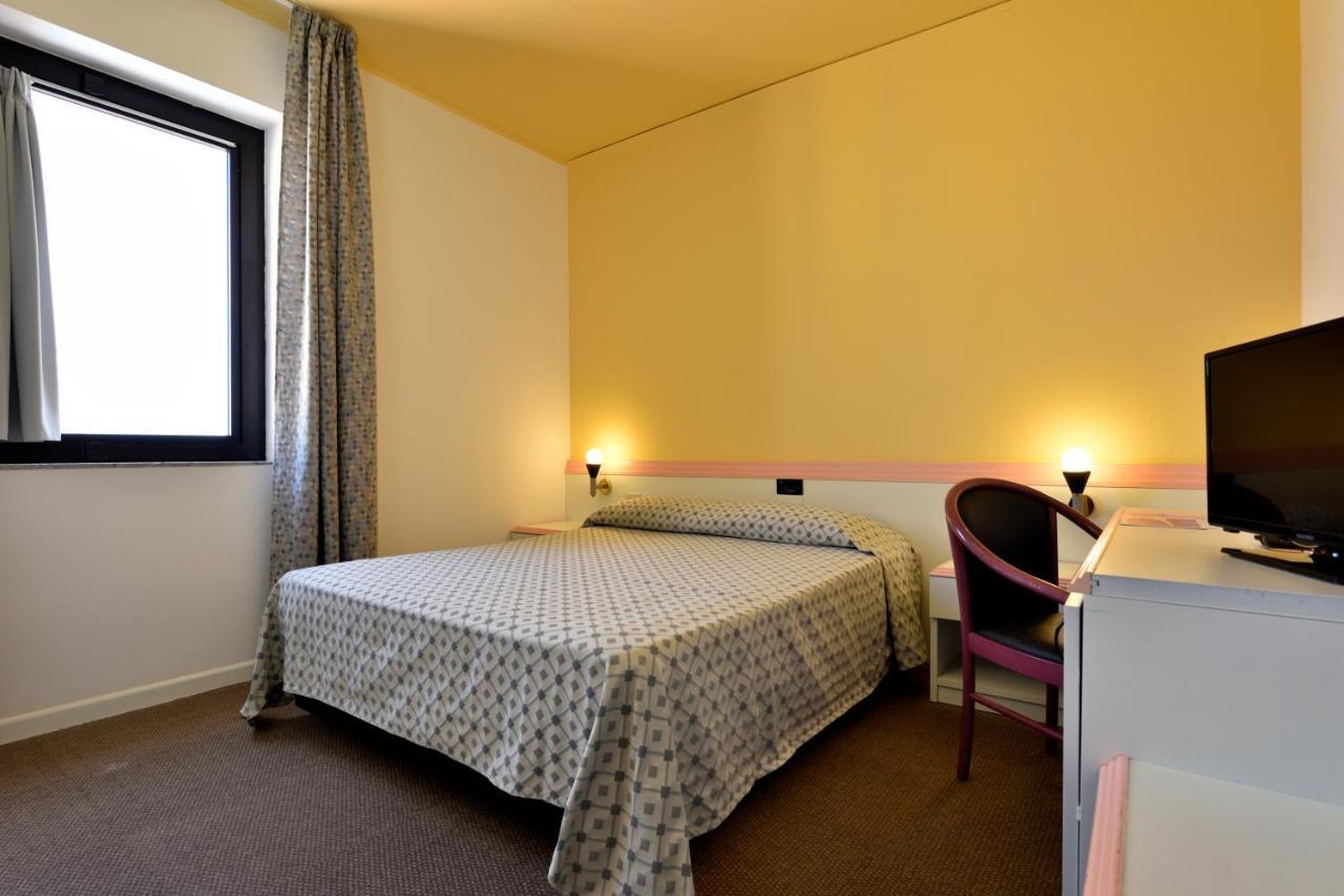 Tortolì Hotel Orri מראה חיצוני תמונה